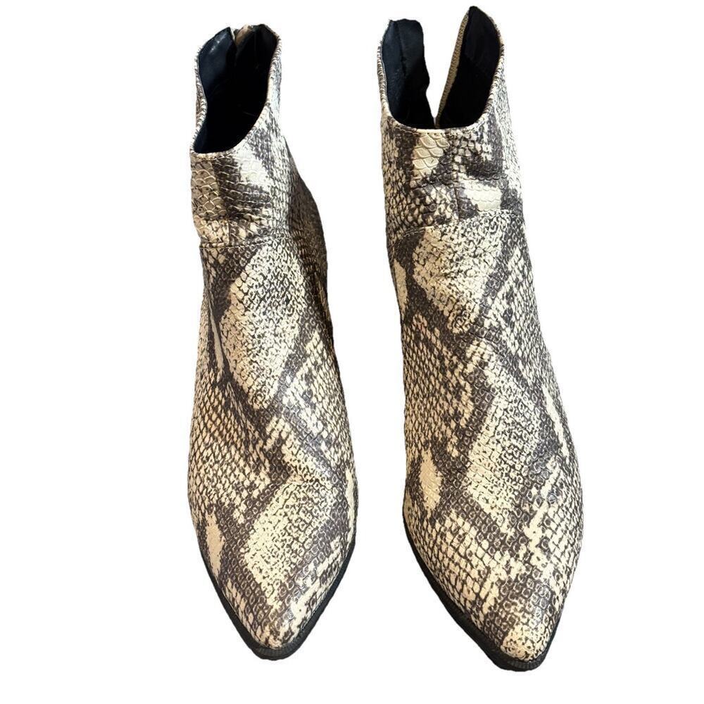 Qupid Booties Snake Skin Black White Block Heel Boots Womens Shoes 7 Pointed Toe